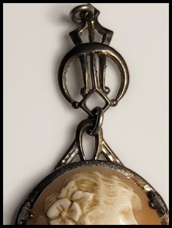 Vintage Sterling Silver Hand-Carved Shell Cameo Pendant - 4