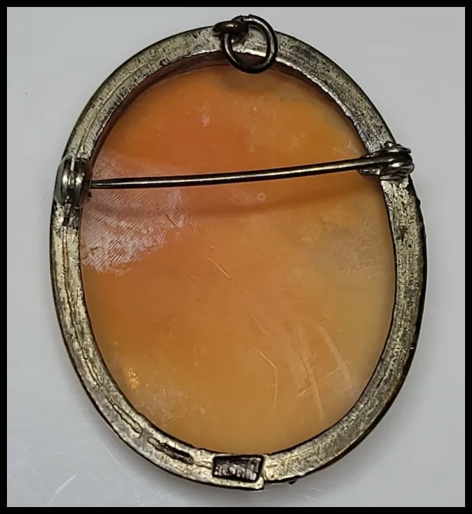 Vintage Hand-Carved Shell Cameo Pendant/Brooch - 3