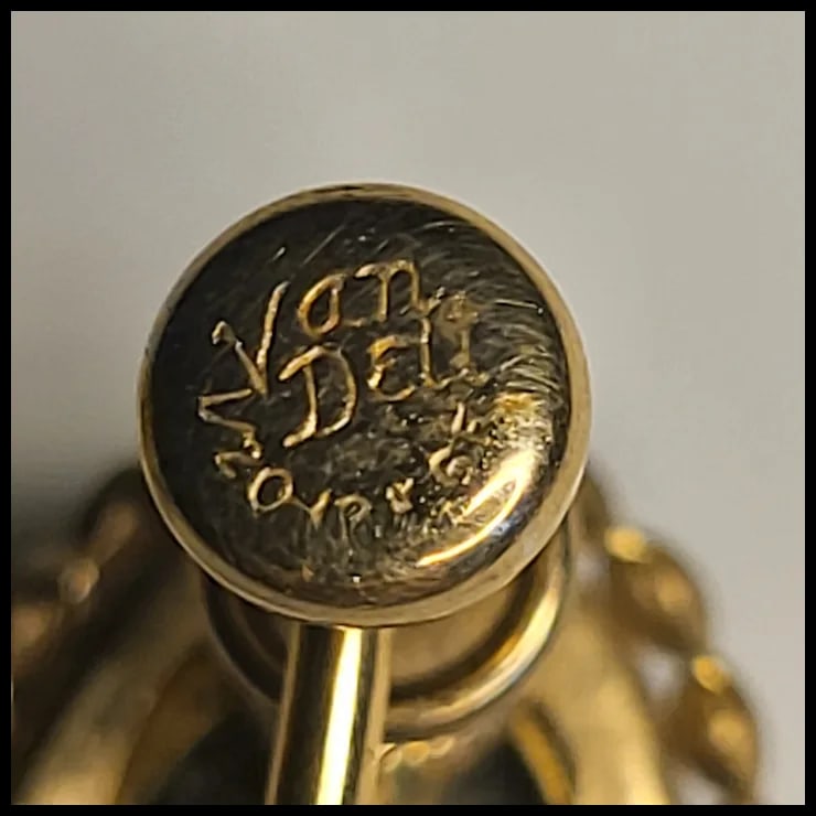 Vintage Van Dell Filigree Screw Back Cameo Earrings - 7