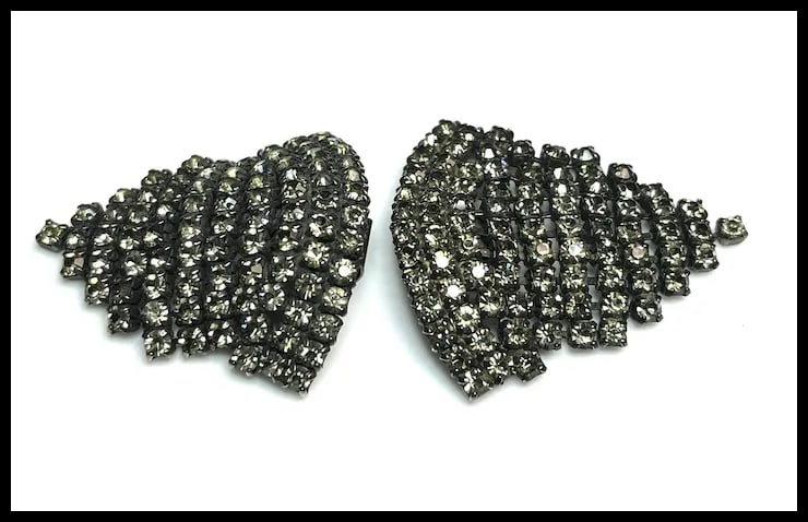 Vintage Lot of Beaded, Rhinestone, and Metal Clips - 6