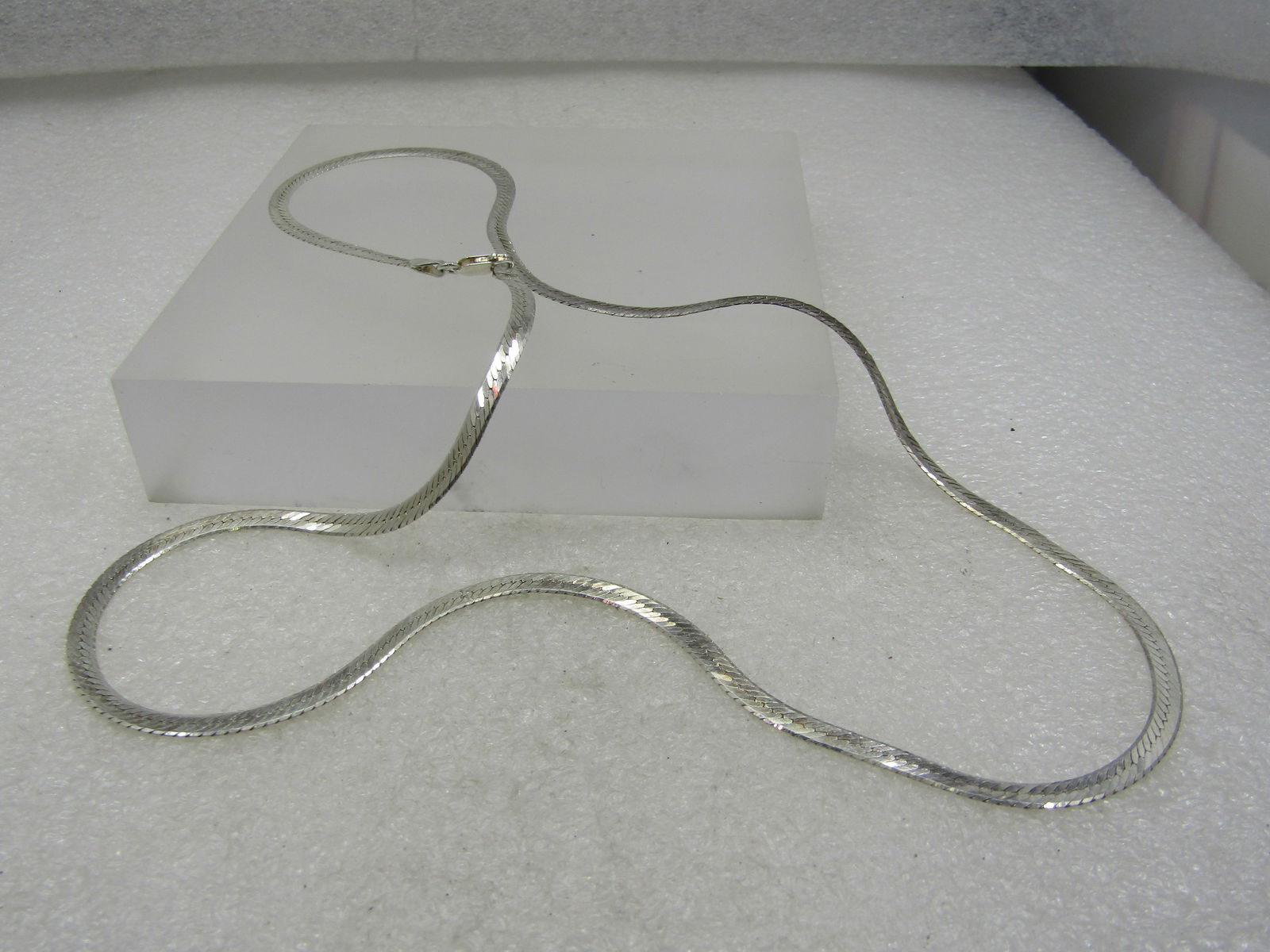 Vintage Sterling Silver Herringbone Necklace, 24", Unisex, Signed HCT, 3.5mm - 5