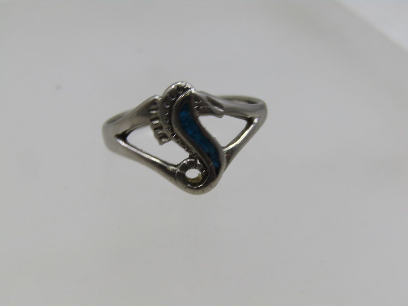 Vintage Turquoise Chip Inlaid Seahorse Ring, Sz. 5.5 , 1970's-1980's - 4