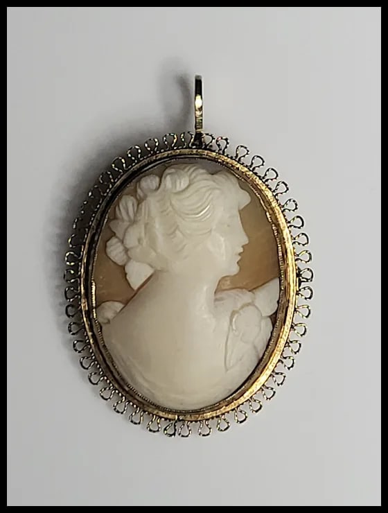 Vintage Gold 12k Handcarved Shell Cameo Pendant/Brooch Lace Detail - 2