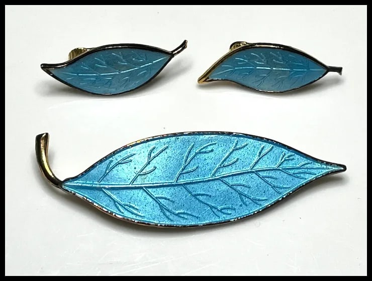 Vintage Blue Enameled Leaf Brooch and Earring Set - 2