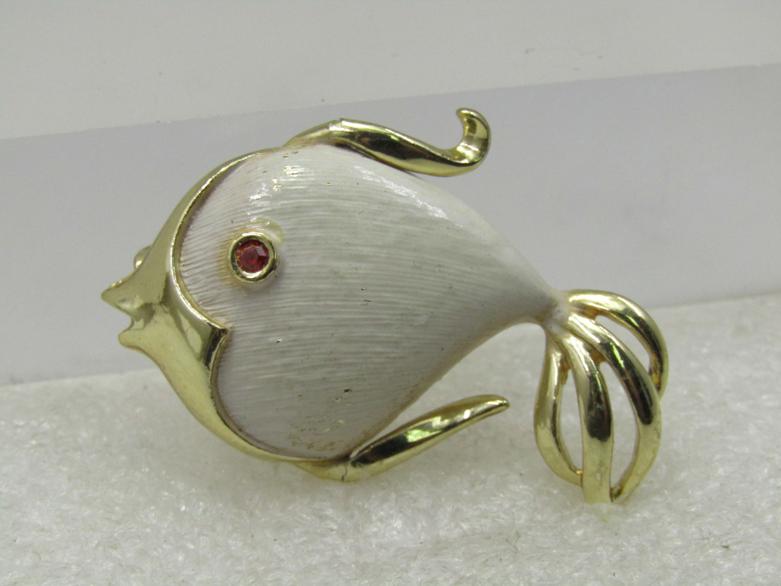 Vintage White Enameled Fish Brooch, Rhinestone Eye 1960's-1970's (1 of 5)