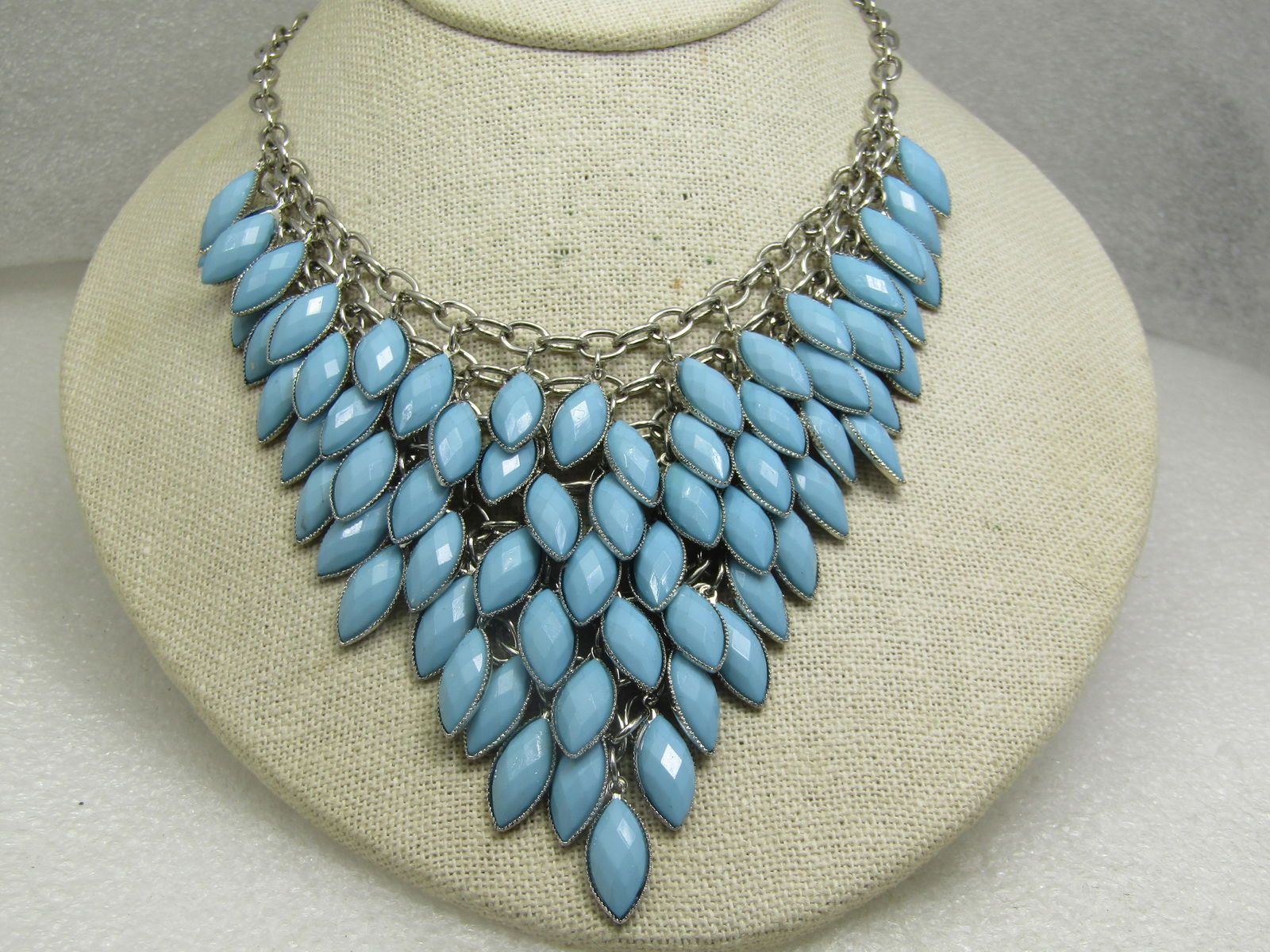Faux Turquoise Bib Necklace, Marquise, 19", Mod Southwestern Vibe - 3