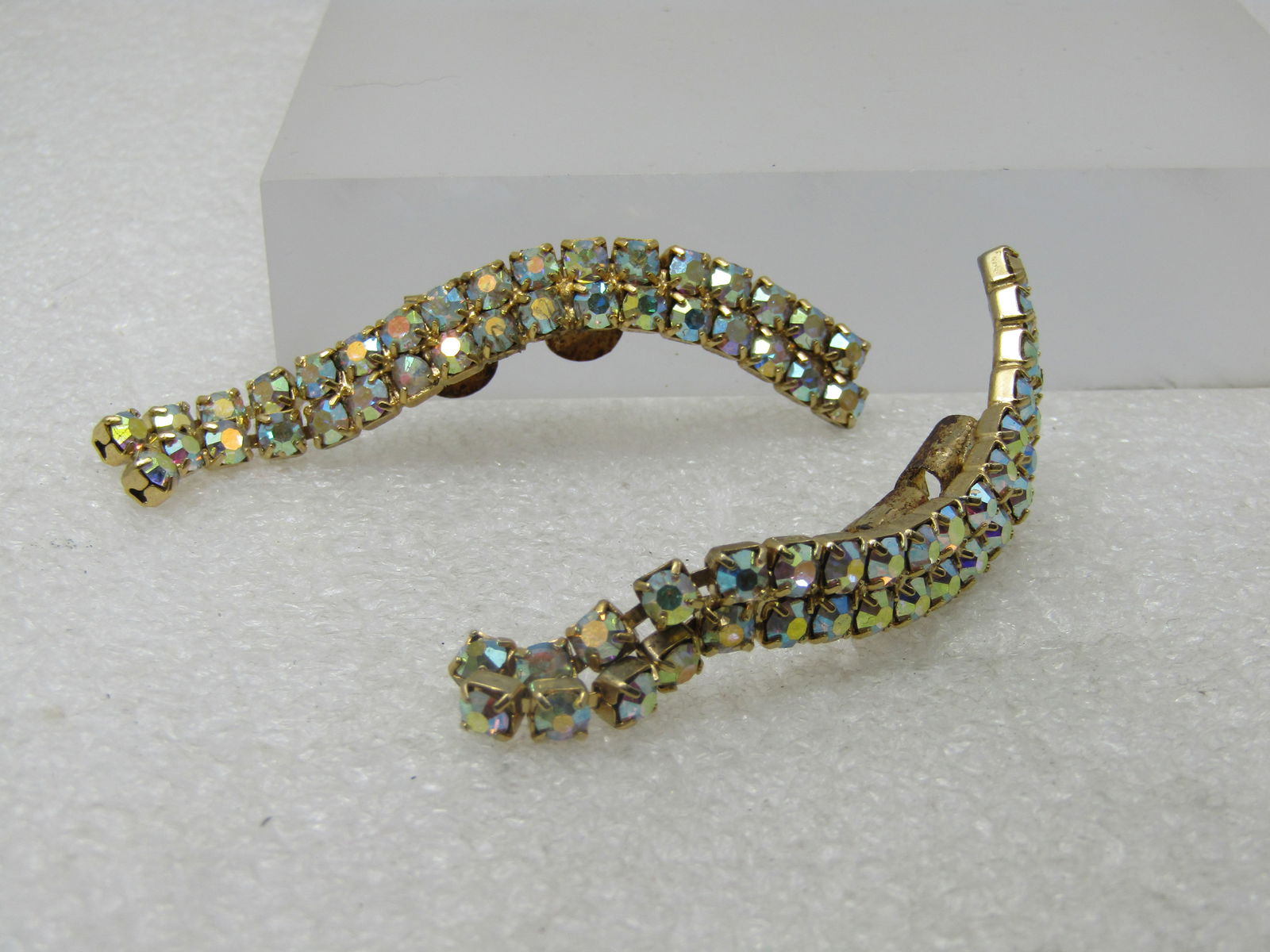 Vintage Aurora Borealis Rhinestone Shoe Clips, 1 Pair, Curved - 4
