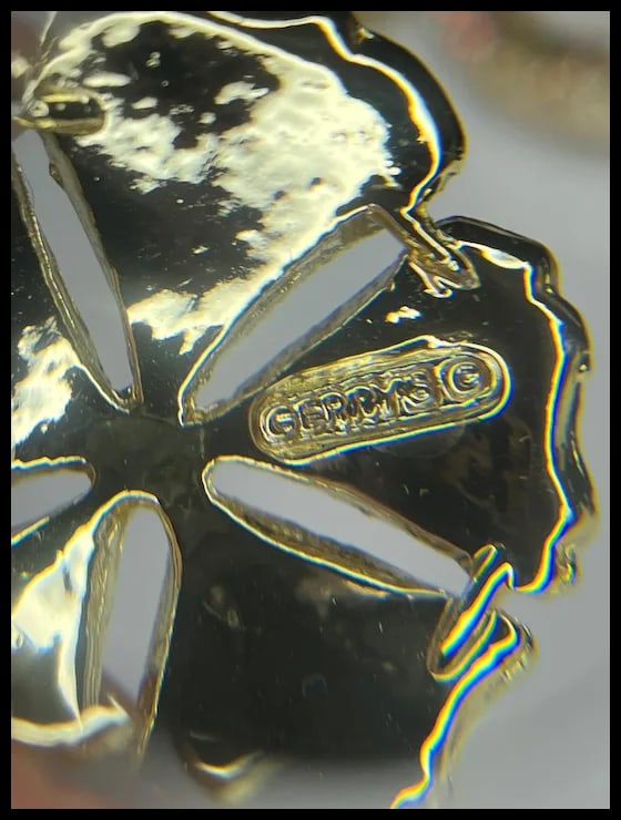 Two Vintage Gerry's Gold Tone Brooches - 8