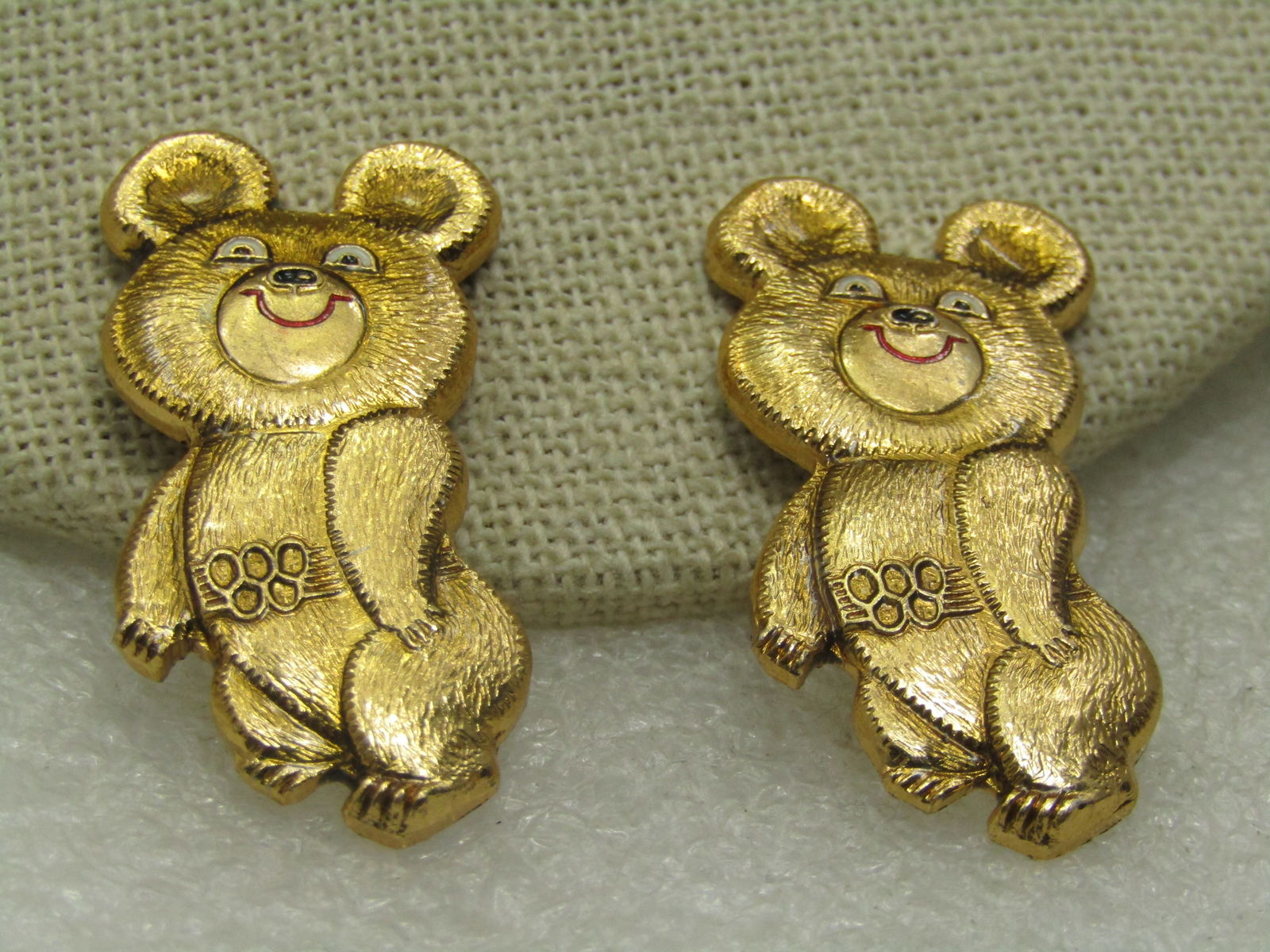 Vintage Pair Olympic Bear Brooches/Pins, 1980 Russian Olympics - 3