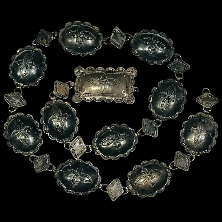 Fantastic Sterling Silver Vintage Navajo Hand Wrought Native American Concho Belt (1 of 7)