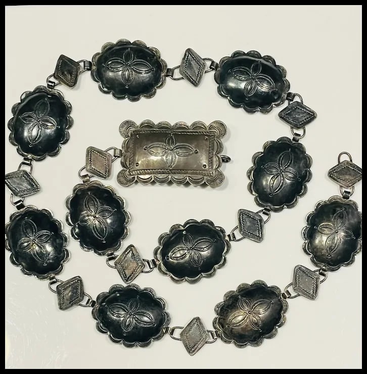 Fantastic Sterling Silver Vintage Navajo Hand Wrought Native American Concho Belt - 4