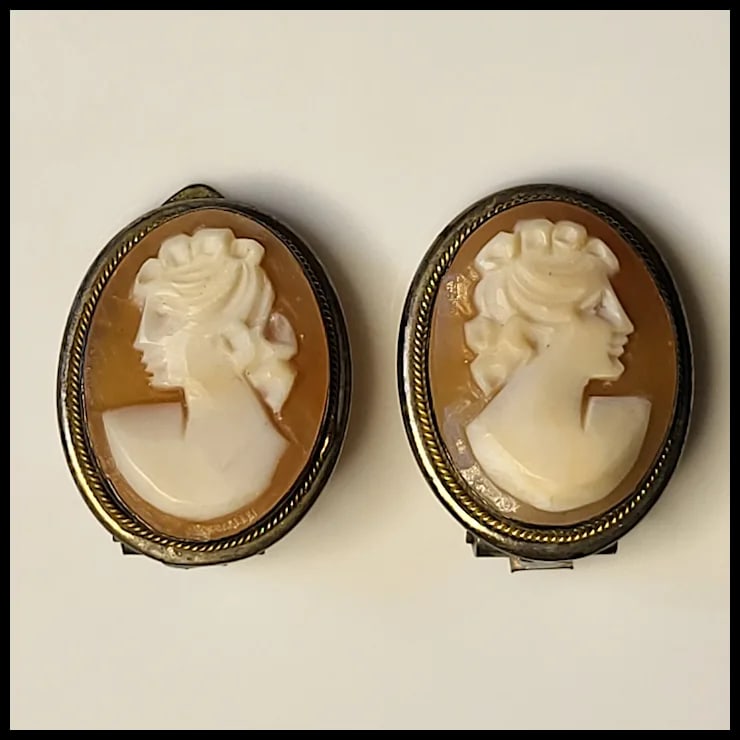Vintage Shell Cameo Clip on Earrings - 2