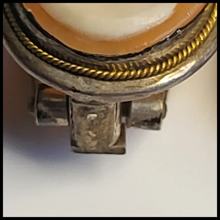 Vintage Shell Cameo Clip on Earrings - 4