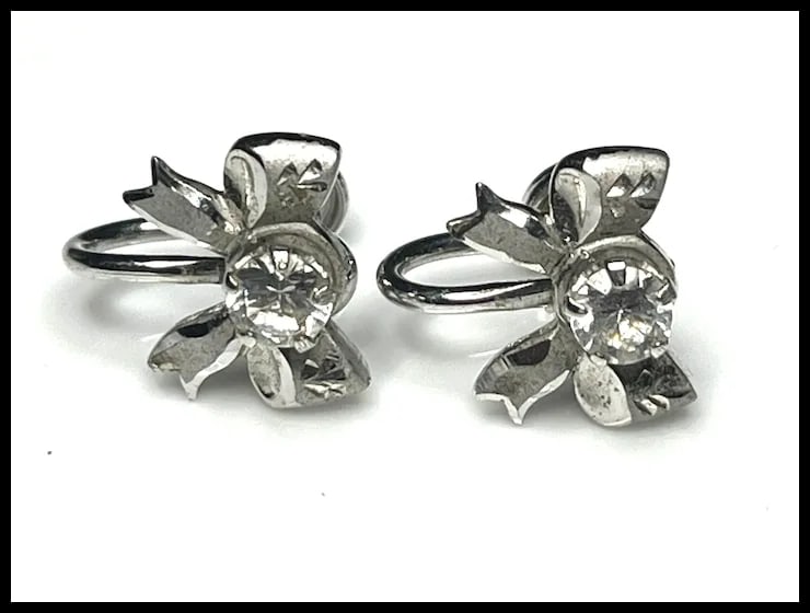 Vintage Marvel Screw Back Bow Earrings - 2