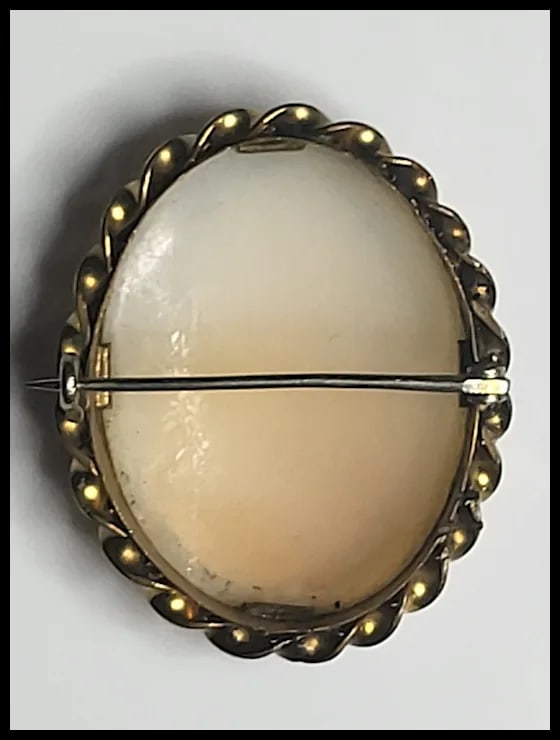 Vintage Hand-Carved Shell Cameo Pendant/Brooch - 3