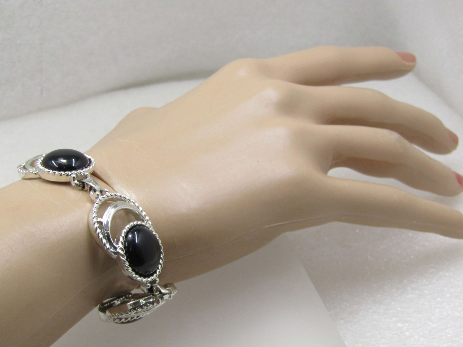 Vintage Black & Silver Tone Circle Bracelet, Sarah Coventry, 7.25", 1960's-1970's - 5