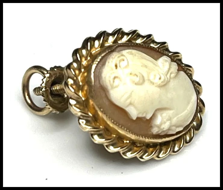 Vintage Gold Left- Facing Carved Shell Cameo Pin - 5