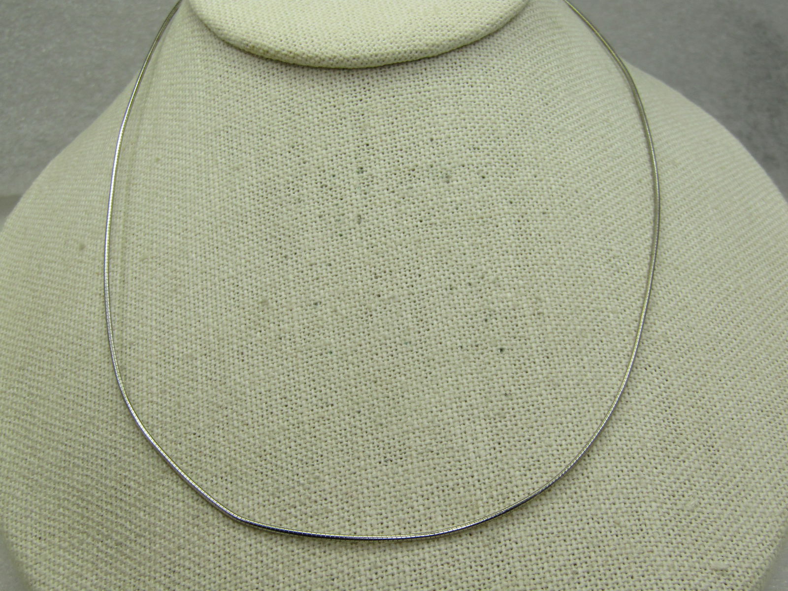 Vintage Sterling Round Collar Necklace 18", 1mm - 2