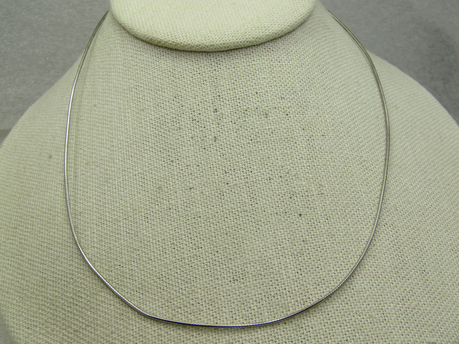 Vintage Sterling Round Collar Necklace 18", 1mm - 3