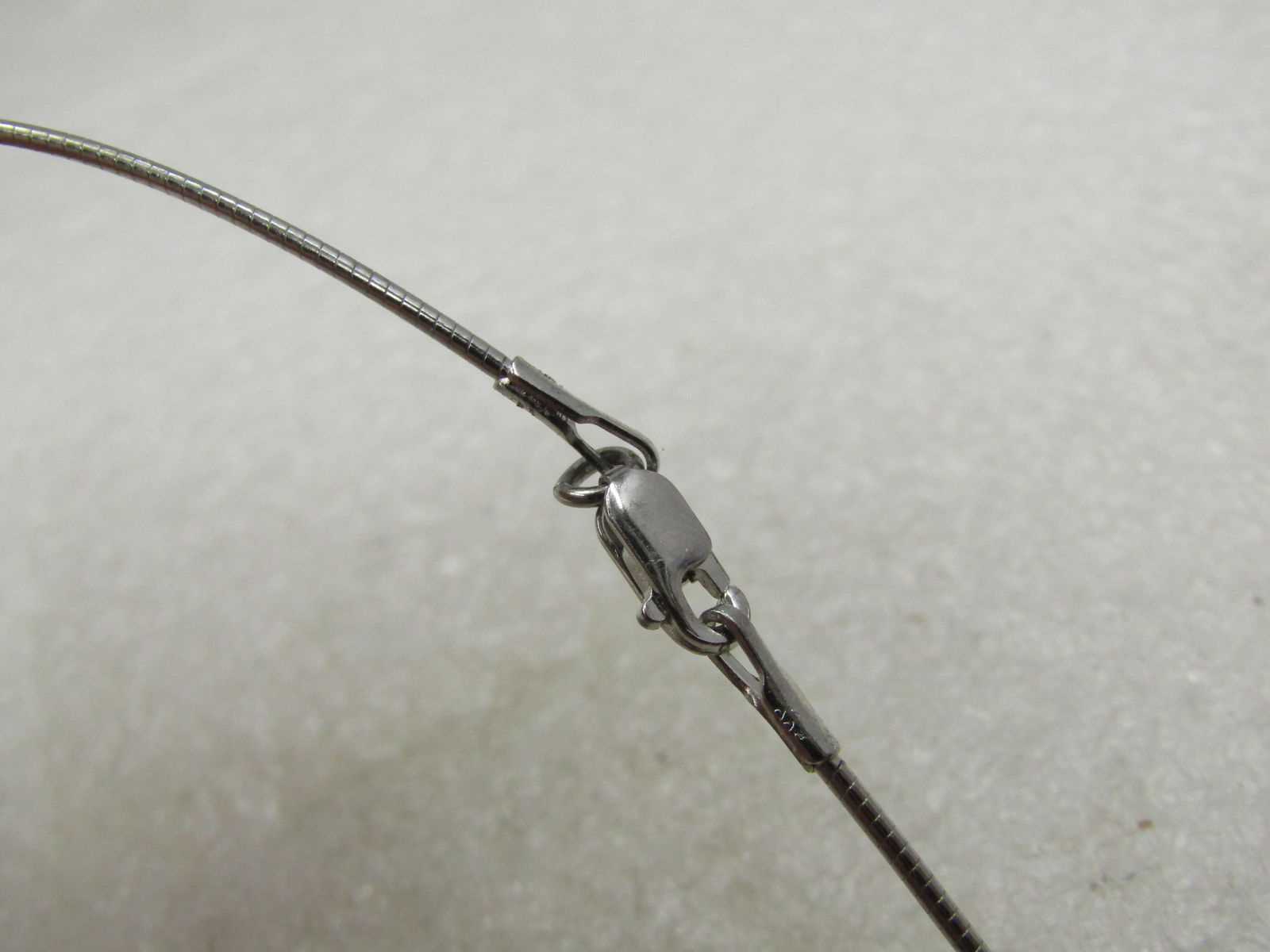 Vintage Sterling Round Collar Necklace 18", 1mm - 7