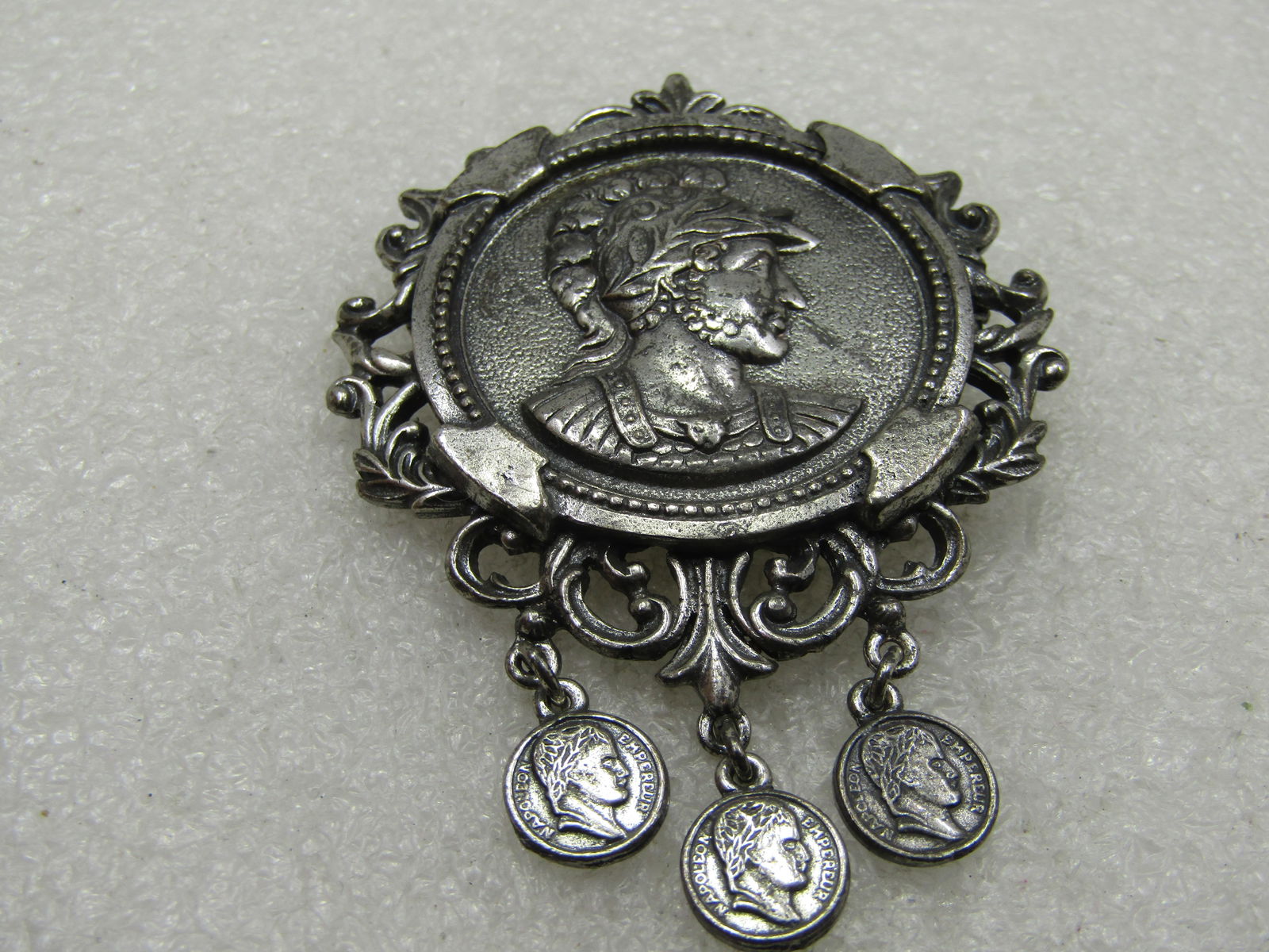 Vintage Roman Gladiator Coin Brooch/Pendant with Dangles, 1970's - 6
