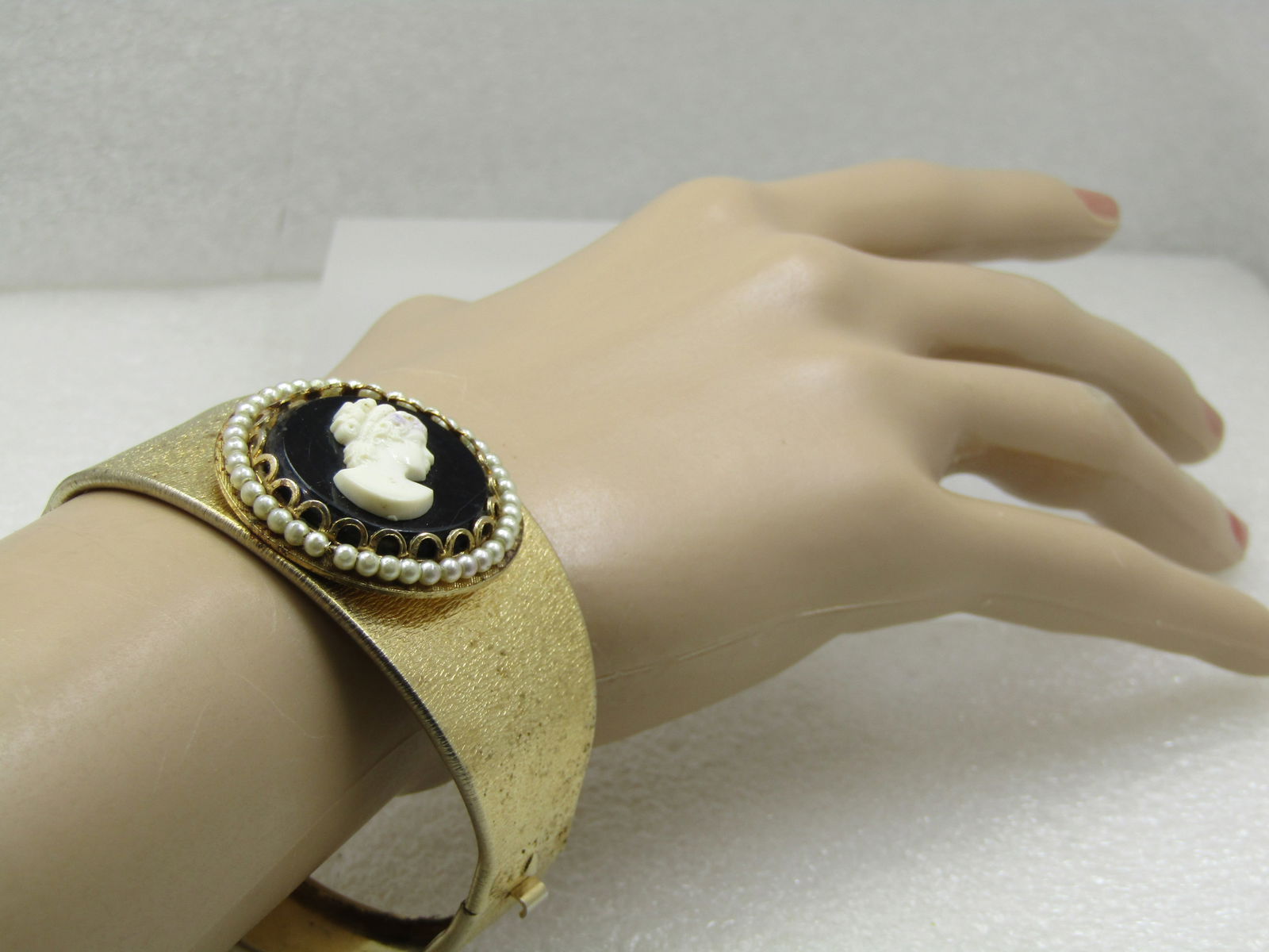 Vintage Wide Hinged Cameo Bracelet, 7", Gold tone, 1960's - 7