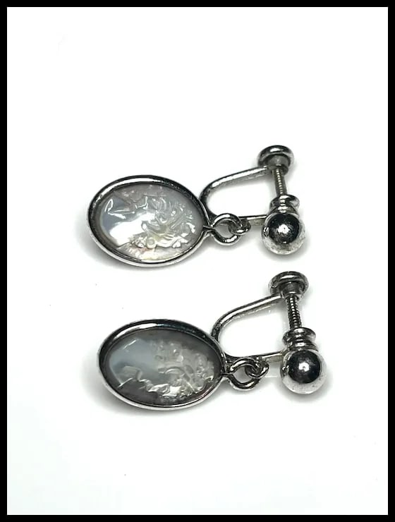 Vintage Van Dell Sterling Silver and Mother of Pearl Cameo Earrings - 2