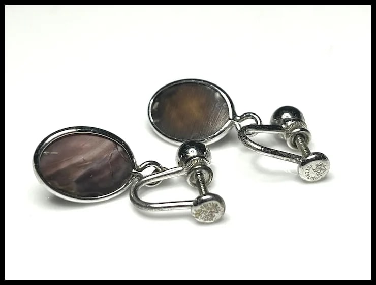 Vintage Van Dell Sterling Silver and Mother of Pearl Cameo Earrings - 5