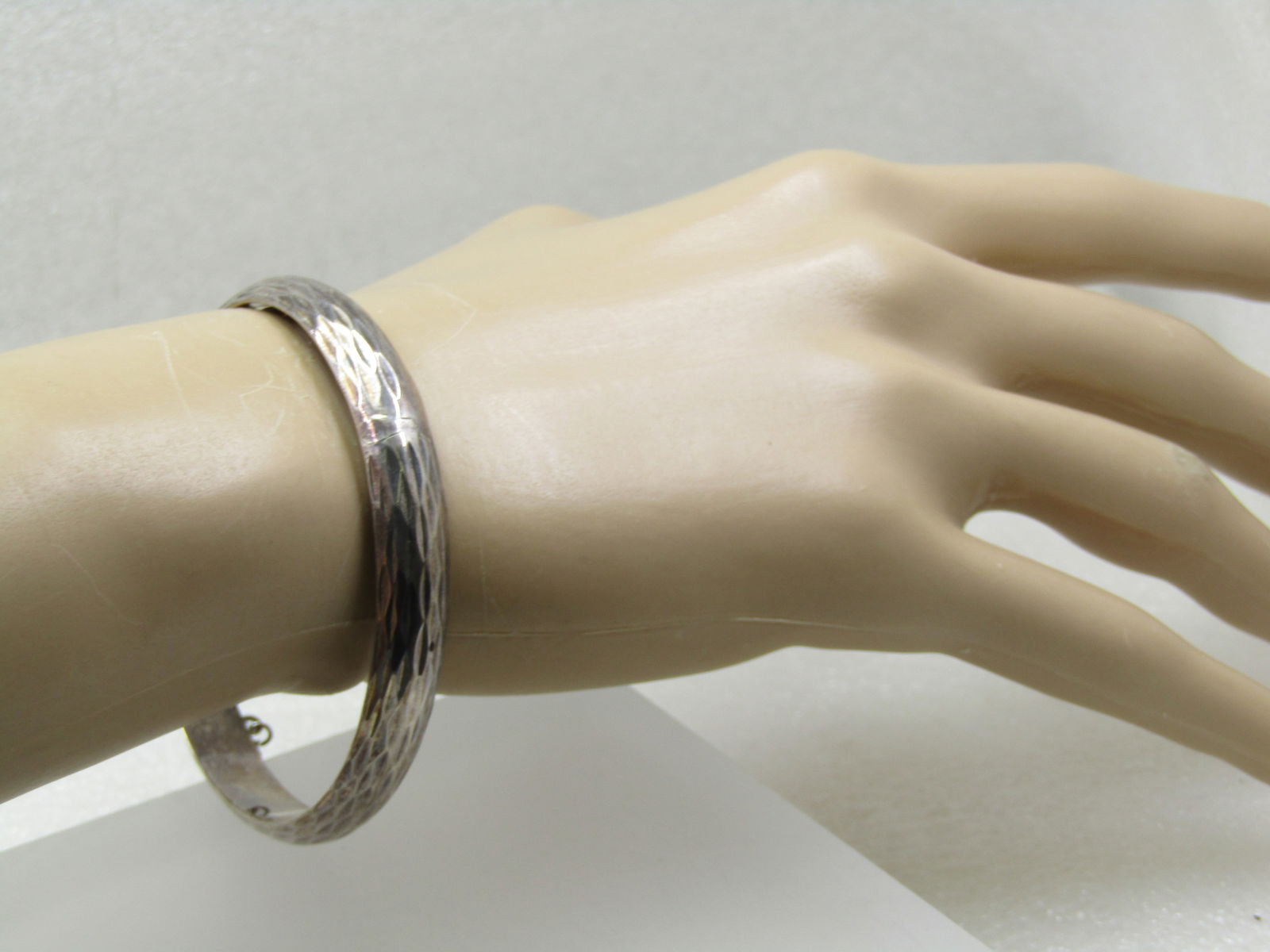 Vintage Sterling Hinged Bangle Bracelet, 7.25", Notched, 8.5mm Signed - 7