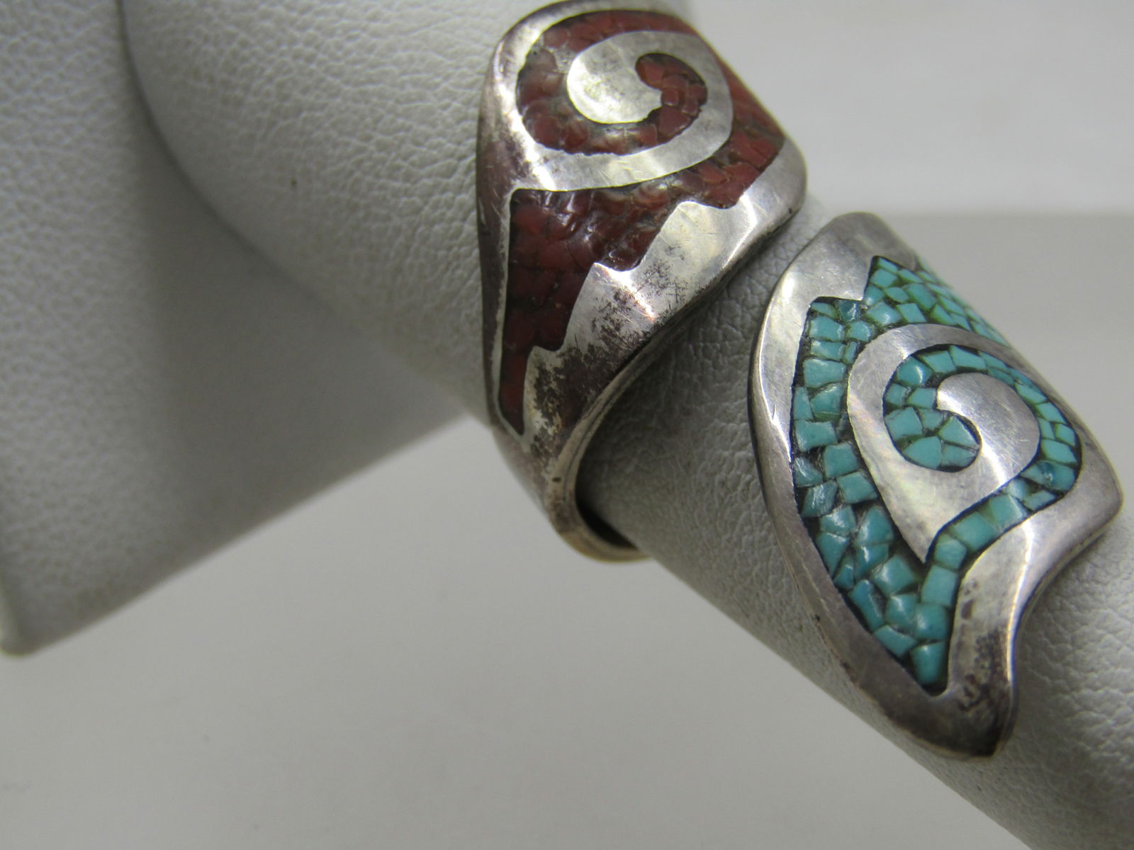 Vintage Sterling Southwestern Turquoise Coral Chip Bypass Ring, Sz. 6.5 - 2