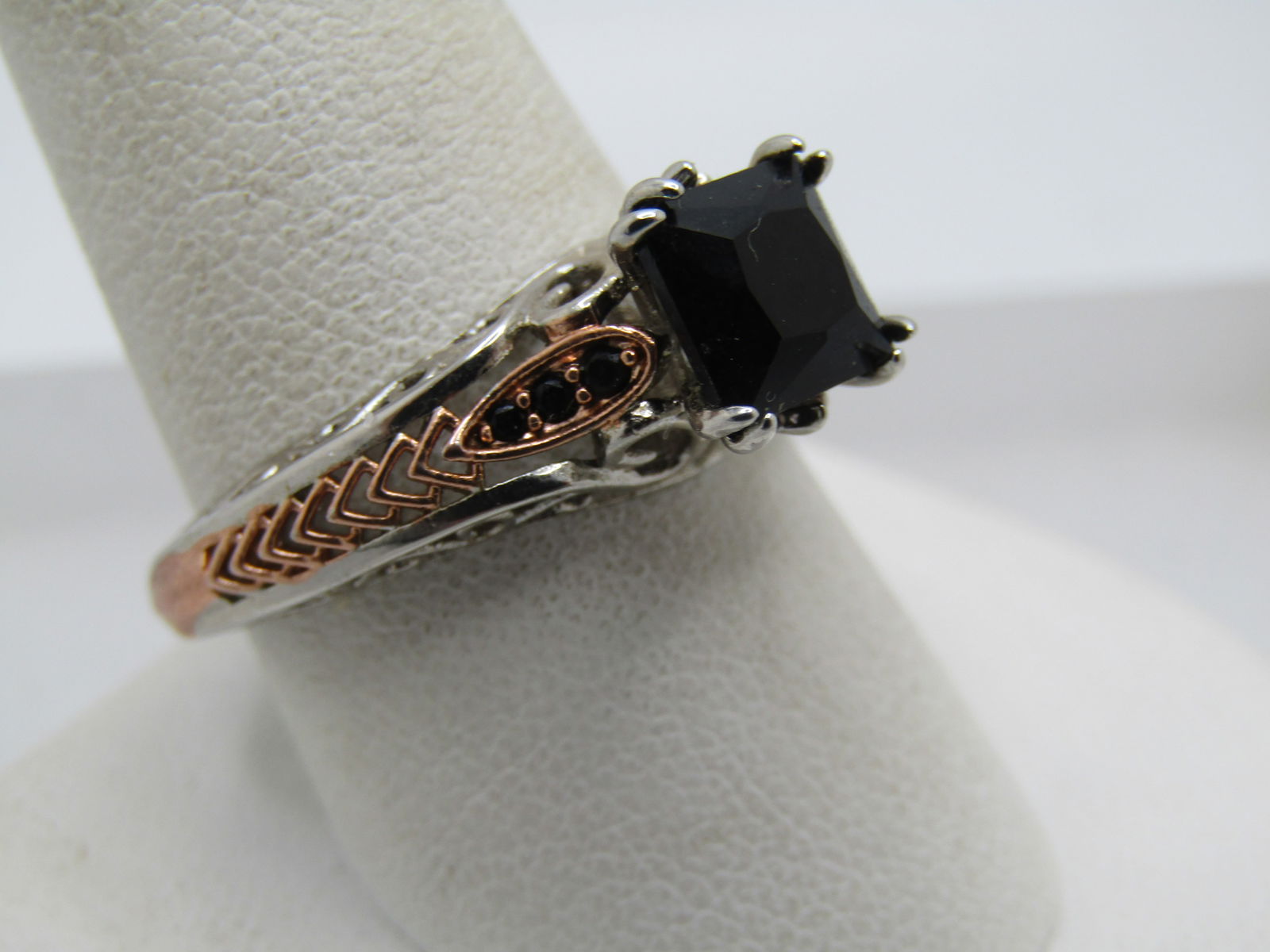Silver Fashion Ring , Black Glass Ring, Filigree, Sz. 10.25, Two-Tone - 2