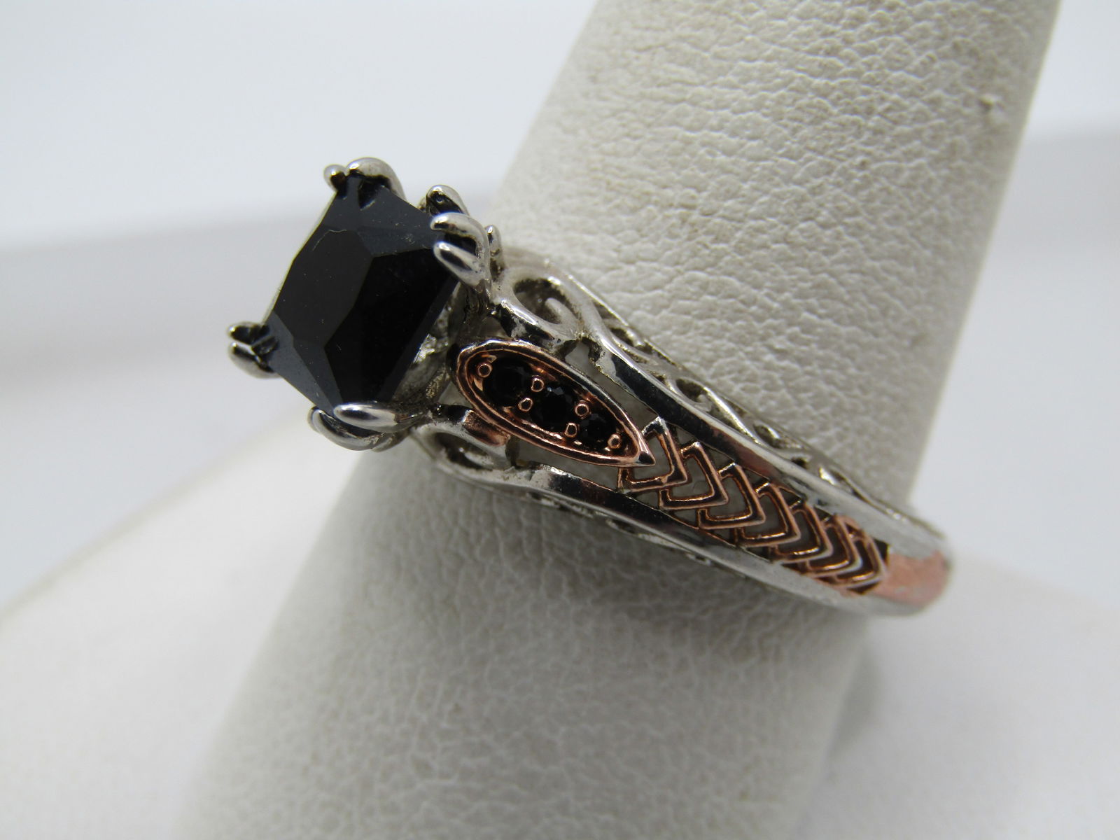 Silver Fashion Ring , Black Glass Ring, Filigree, Sz. 10.25, Two-Tone - 3