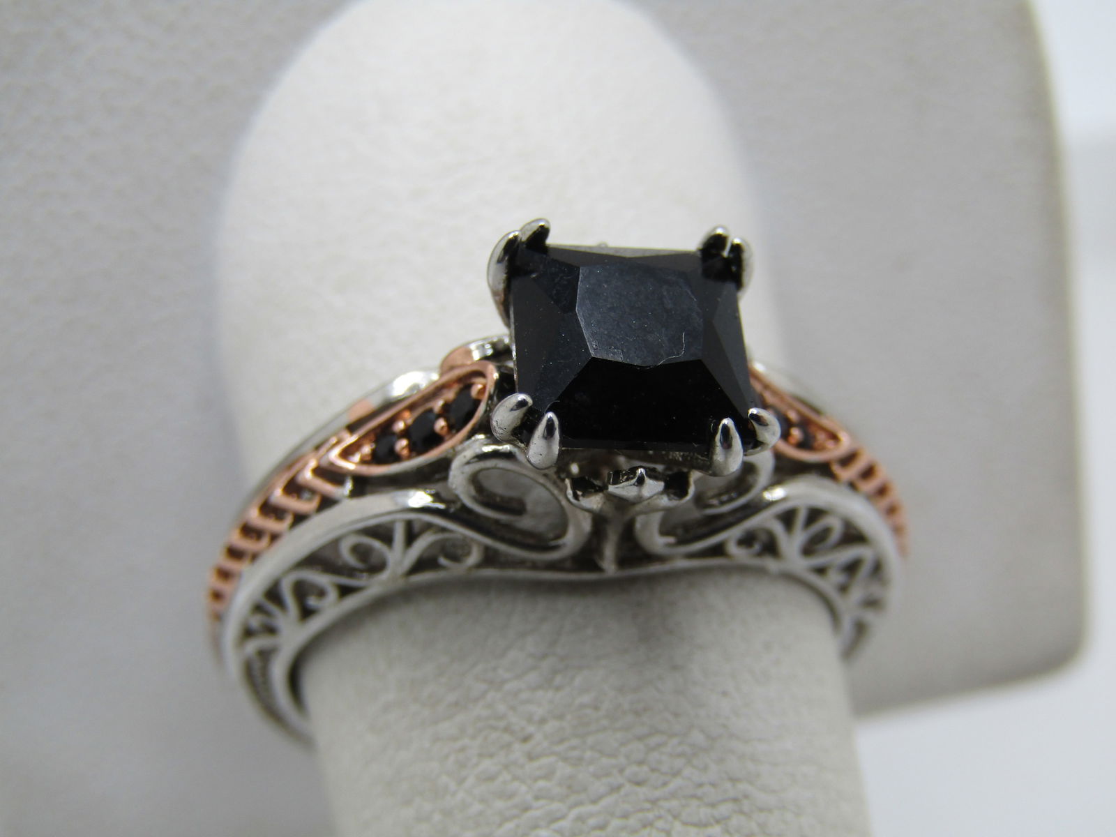 Silver Fashion Ring , Black Glass Ring, Filigree, Sz. 10.25, Two-Tone - 4