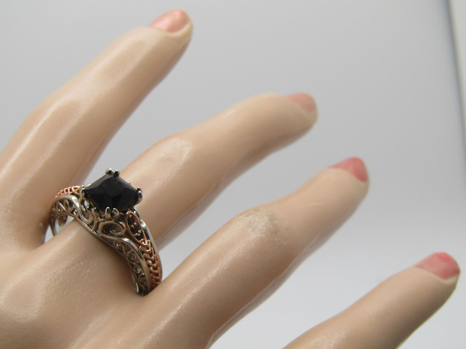 Silver Fashion Ring , Black Glass Ring, Filigree, Sz. 10.25, Two-Tone - 9