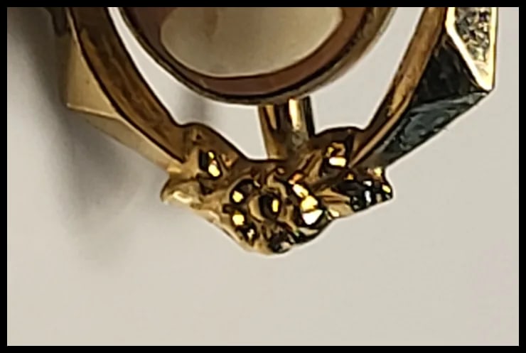 Vintage Ornate "CM" Shell Filigree Screw Back Cameo Earrings - 4