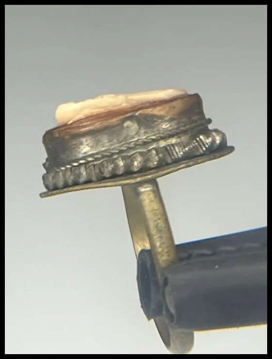 Vintage Carved Shell Cameo Ring - 3