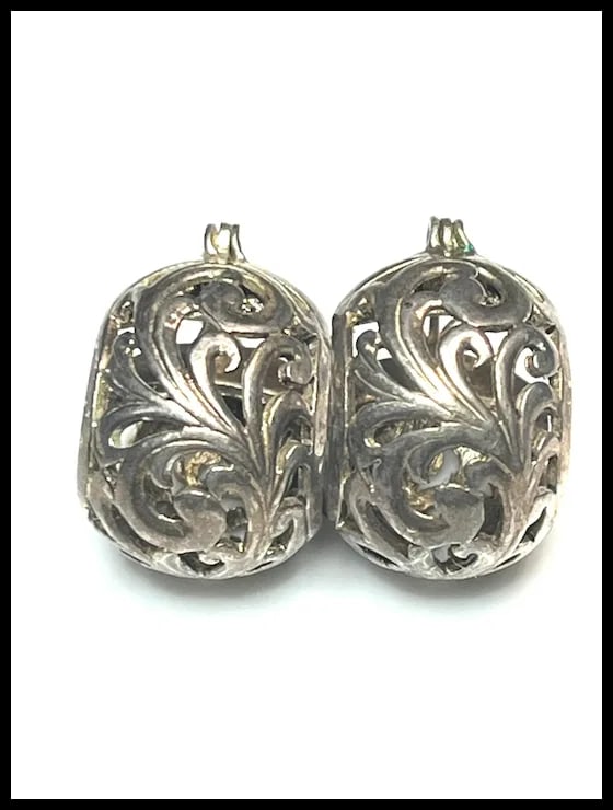 Vintage Ornate Small Hoop Earrings - 2