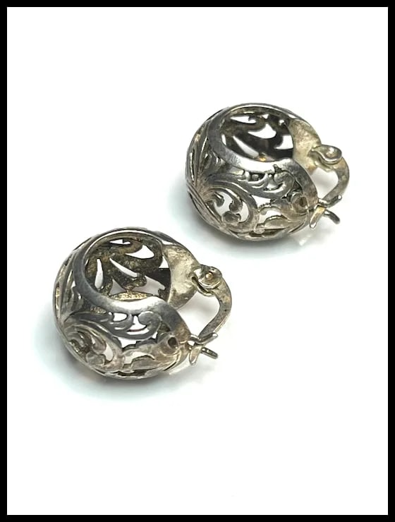 Vintage Ornate Small Hoop Earrings - 4