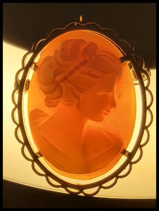 Vintage Cameo Brooch/Pin - 5
