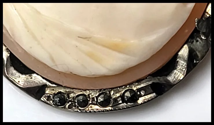 Vintage Hand-Carved Shell Cameo Filigree Pendant/Brooch - 4