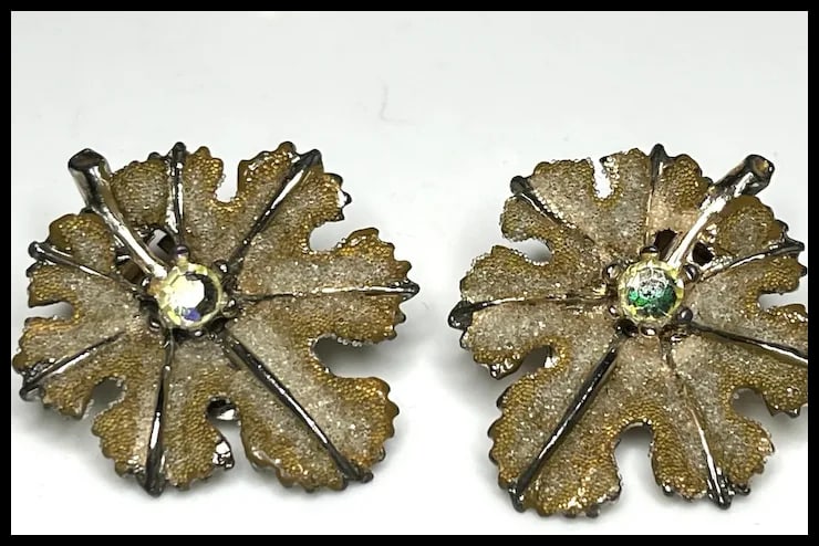 Vintage Lot of Earrings - 5