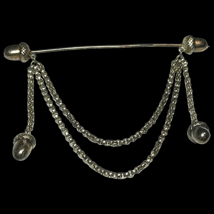Vintage Acorn Collar/ Cloak Pin (1 of 6)