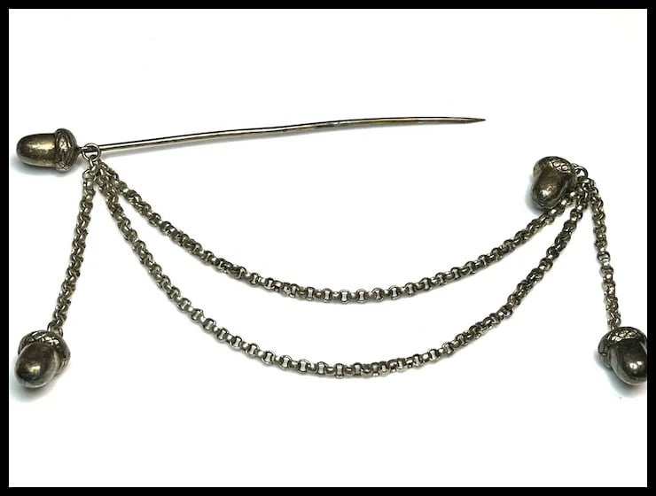Vintage Acorn Collar/ Cloak Pin - 4