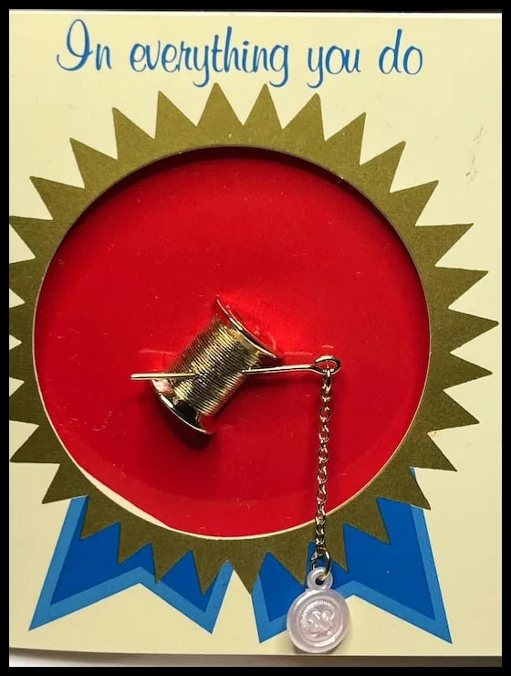 Vintage Avon Favorite Pastimes Needle & Thread Lapel - 2