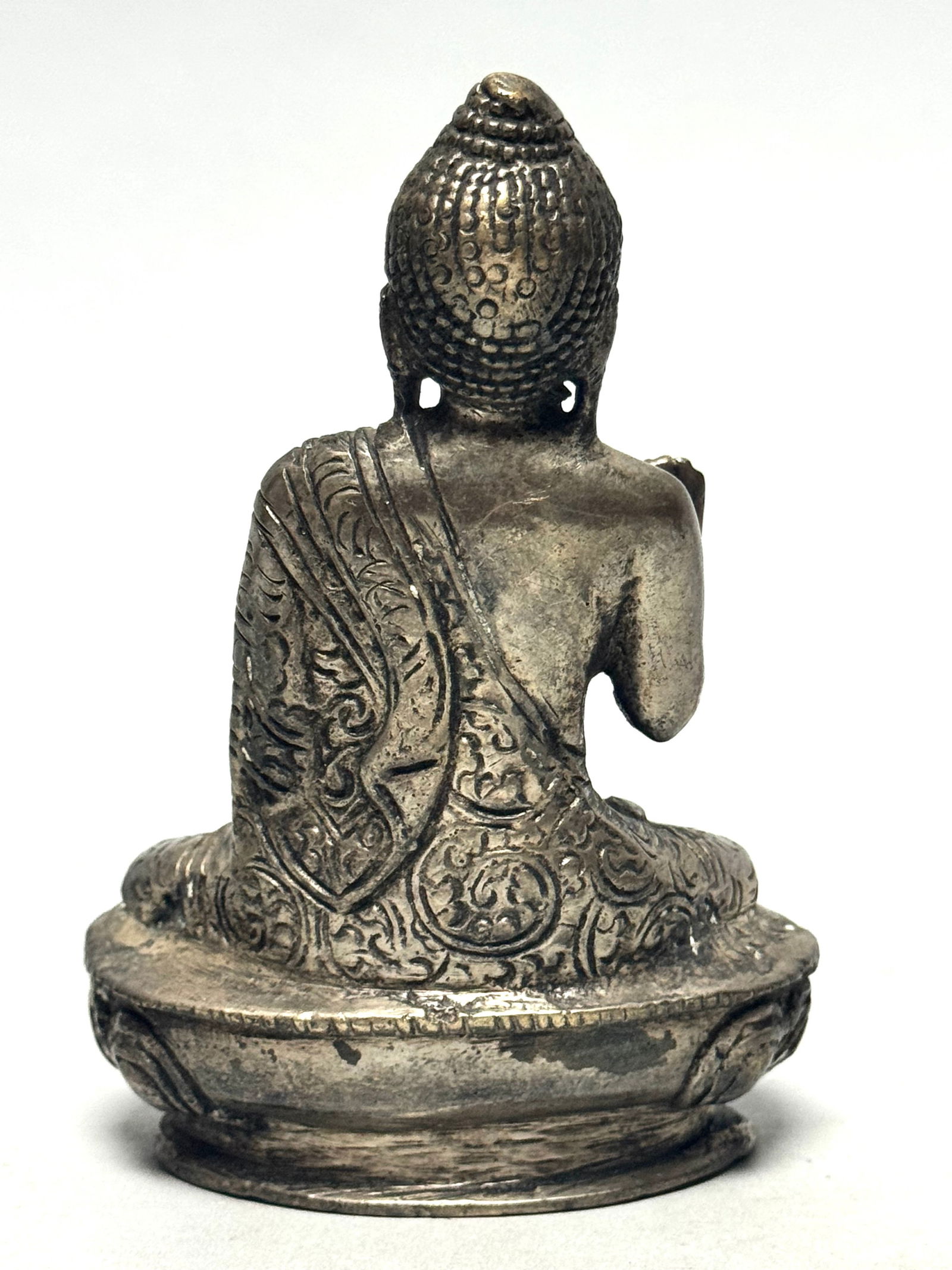 Statue of sitting meditation Buddha with lotus - Patinated bronze - China - 7