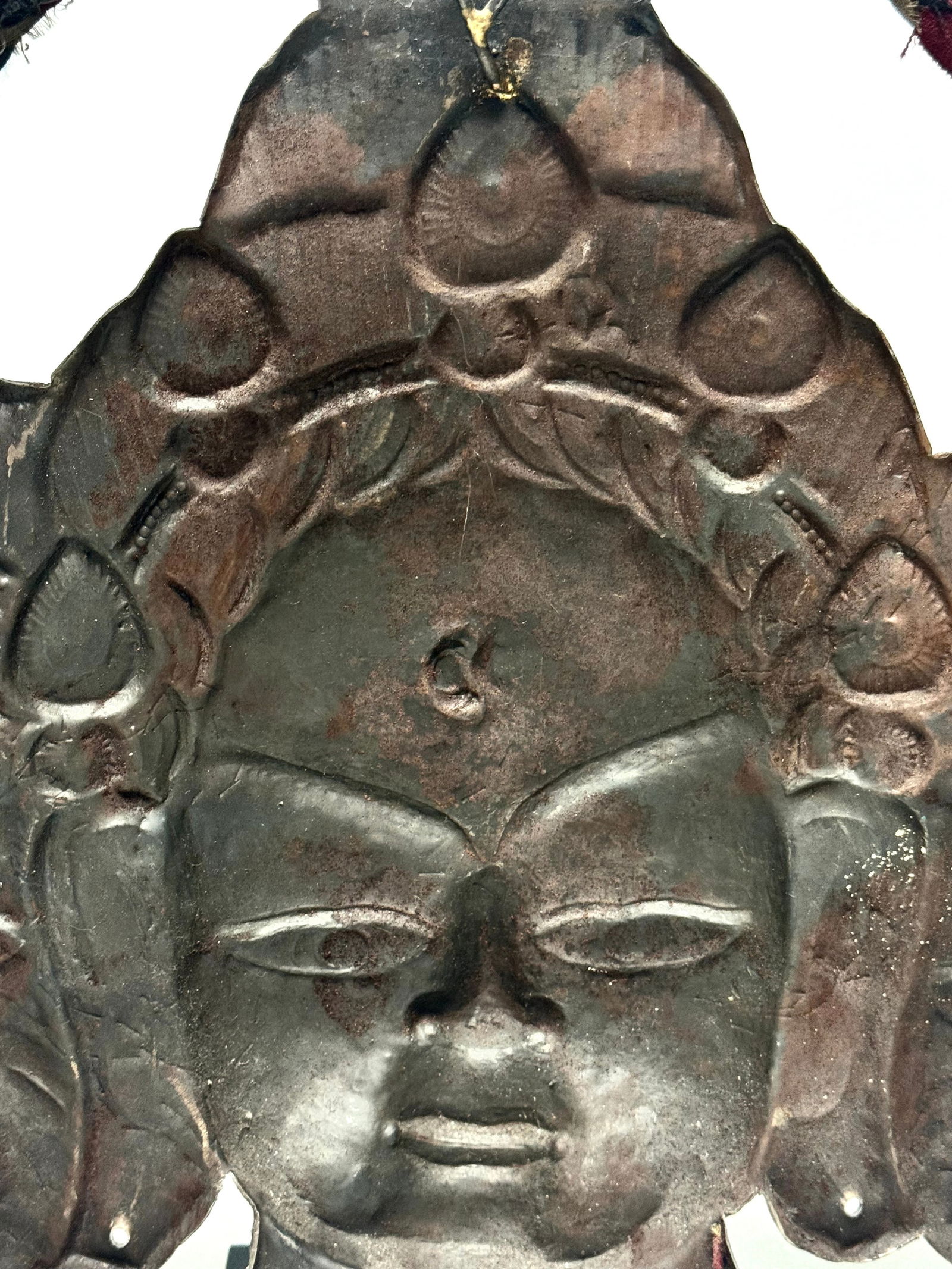 3-headed bodhisattva Buddha sculpture - 16