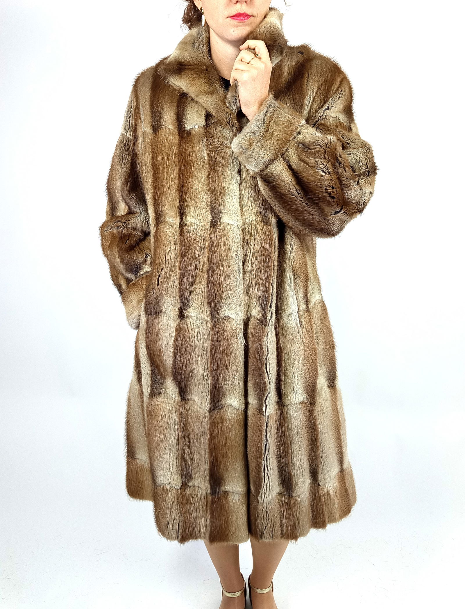 LONG MUSKRAT FUR COAT EU: XL ; US: 20 - 7