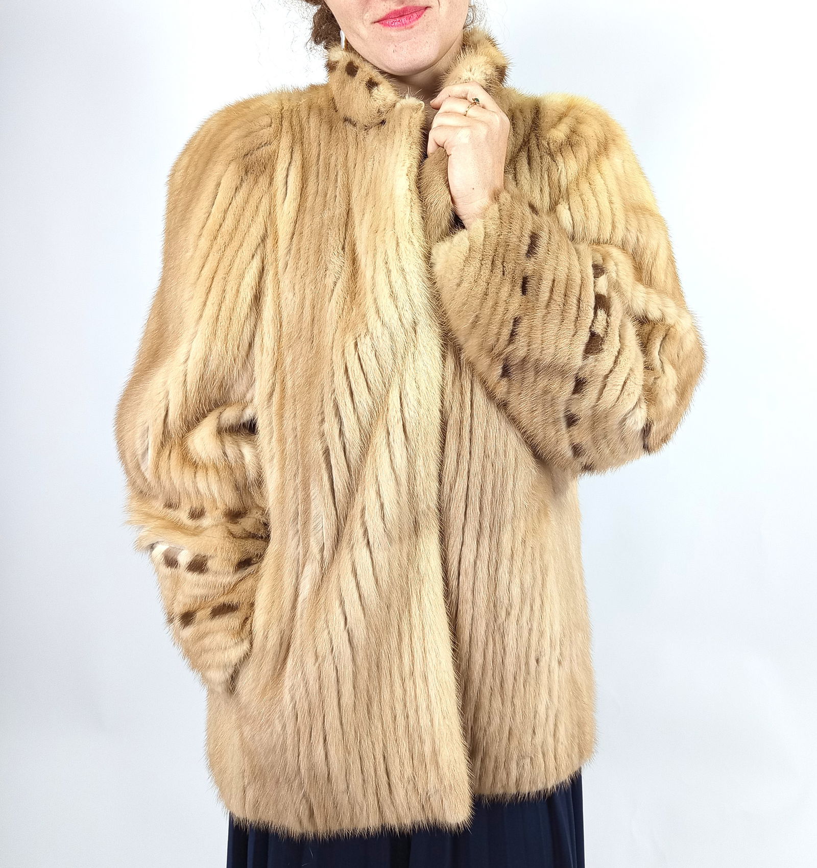 UNIQUE MINK FUR JACKET EU: XL ; US: 18 - 4