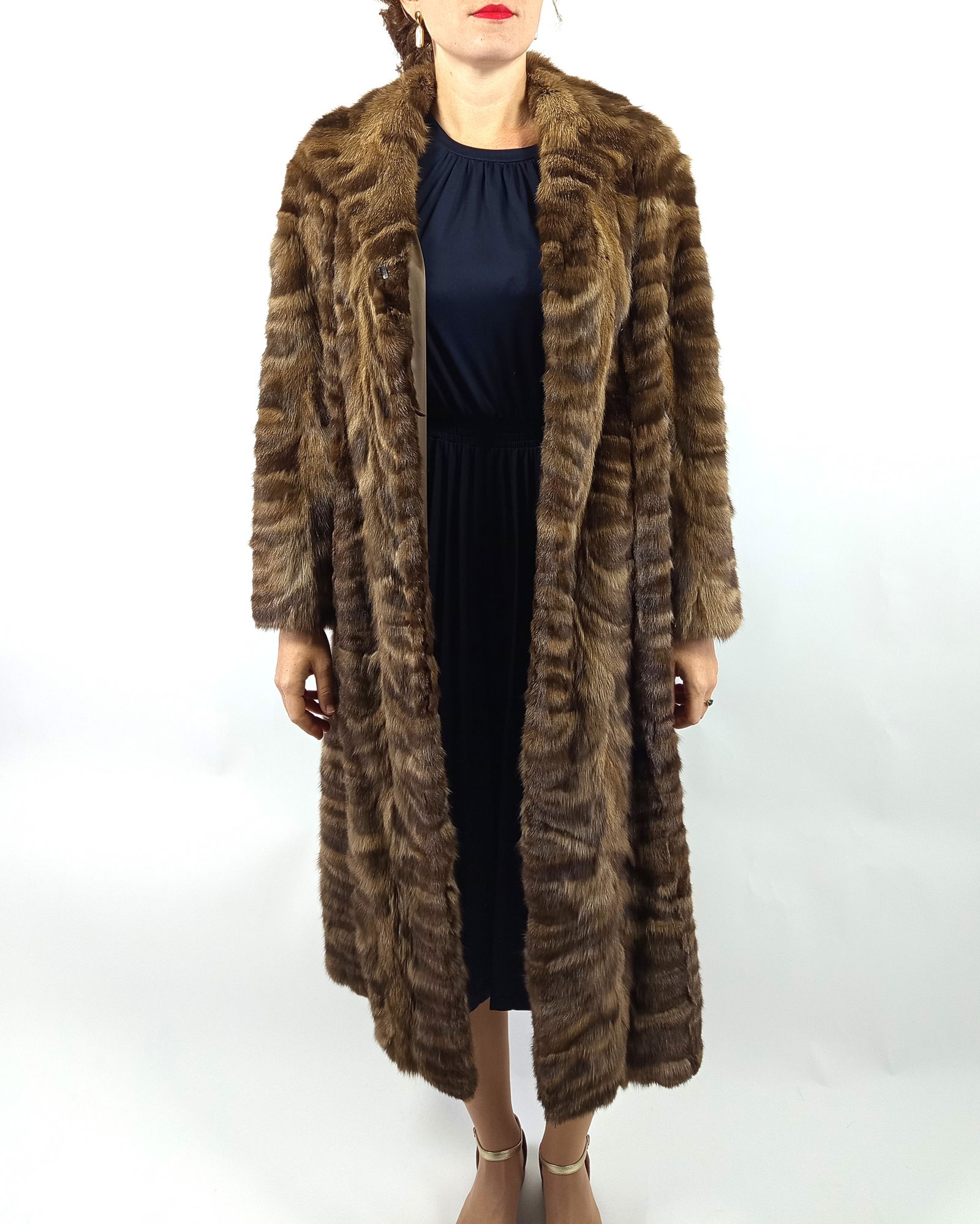 SABLE FUR COAT EU: L; US: 16 - 3