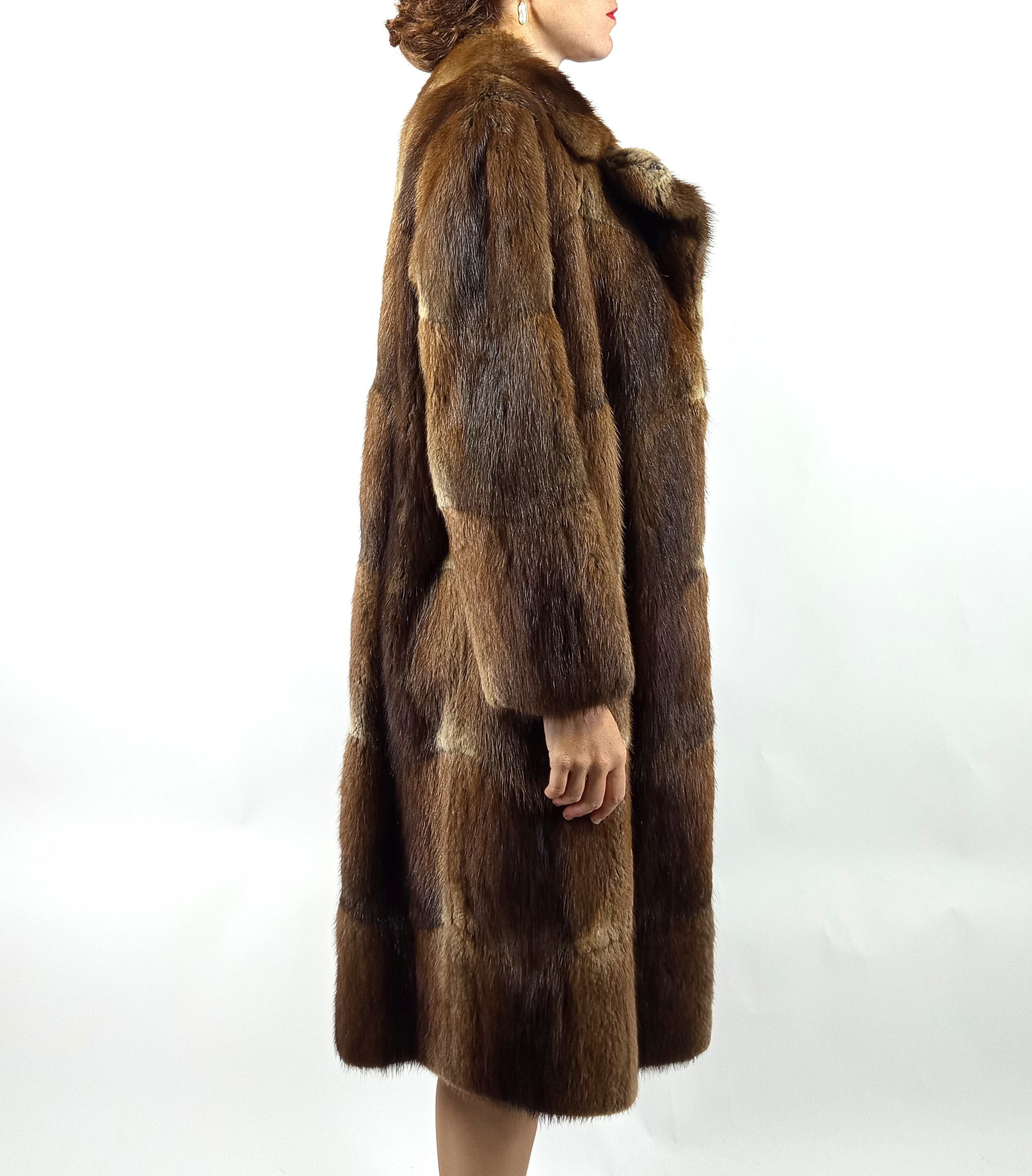 LONG MUSKRAT FUR COAT EU: XL ; US: 18 - 11
